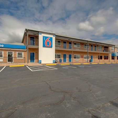 Motel 6-Falls Church, Va - Arlington Boulevard Экстерьер фото