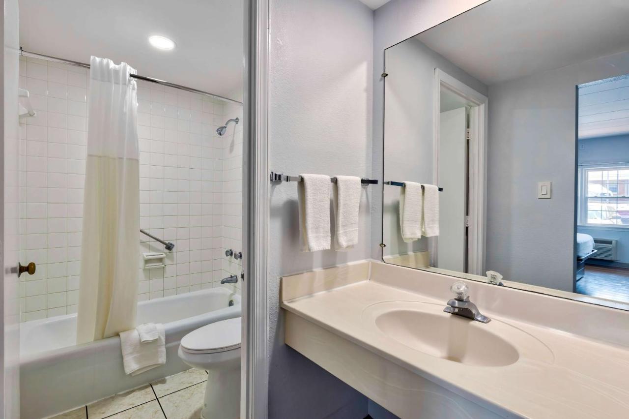 Motel 6-Falls Church, Va - Arlington Boulevard Экстерьер фото